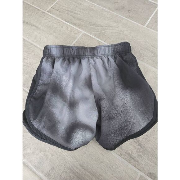Women's Nike Dri Fit Tempo Running Shorts Black and Gray Size Small - Picture 6 of 6